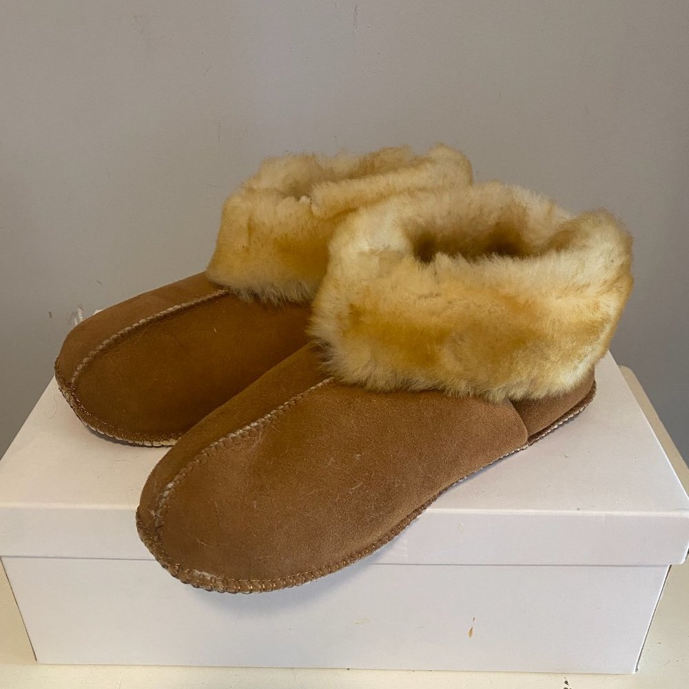 Women's Sophia Merino Sheepskin Soft-Sole Slippers Size 8 US